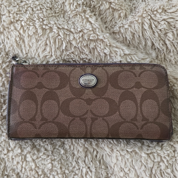Coach L-Zip Signature Long Wallet With Purple Trim EUC - Picture 1 of 12